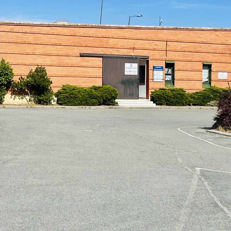 Aeródromo de Fuentemilanos — Area da campeggio in Segovia / Castilla y León