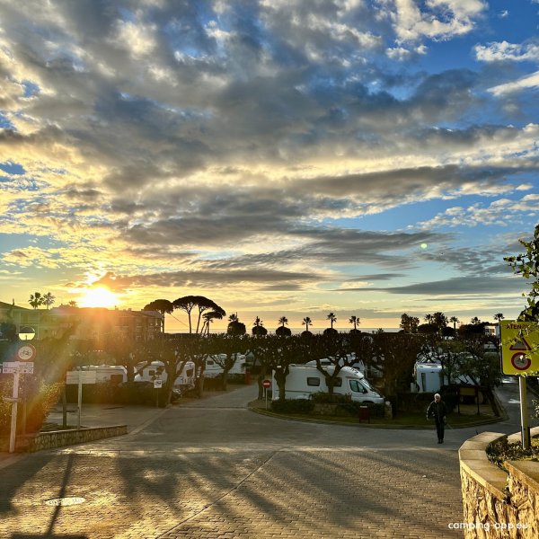 Camping Joan Bungalow Park