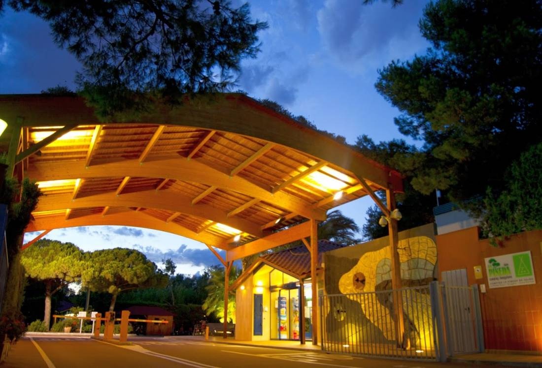 Camping La Pineda de Salou — Місце для кемпінгу in Platja de la Pineda / Cataluña