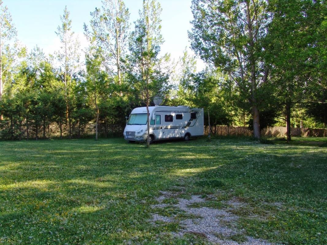 Camping Los Alamos — Campingplatz in La Virgen de la Vega / Teruel