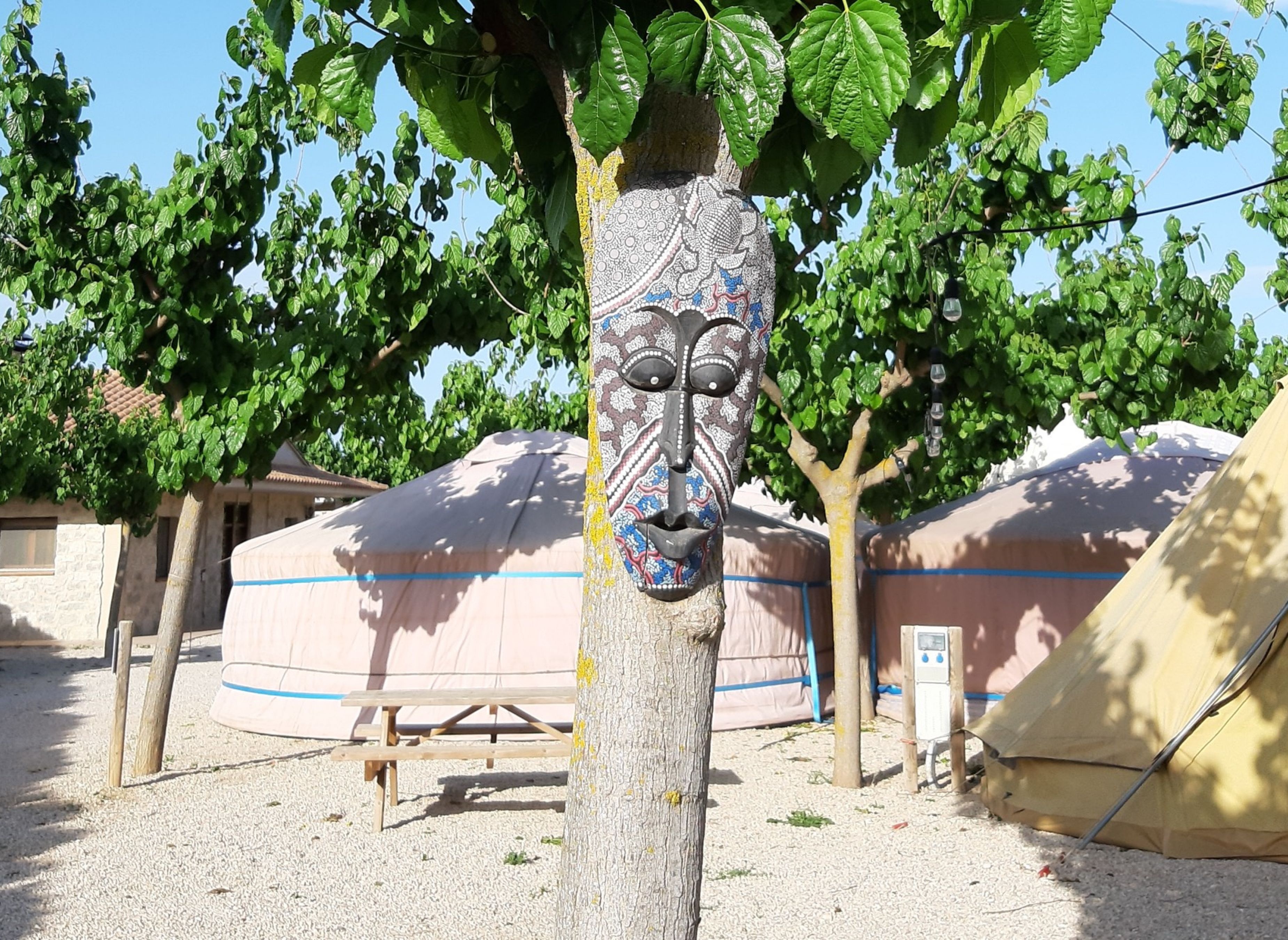 Camping El Roble — Kemping in Valderrobres / Aragón