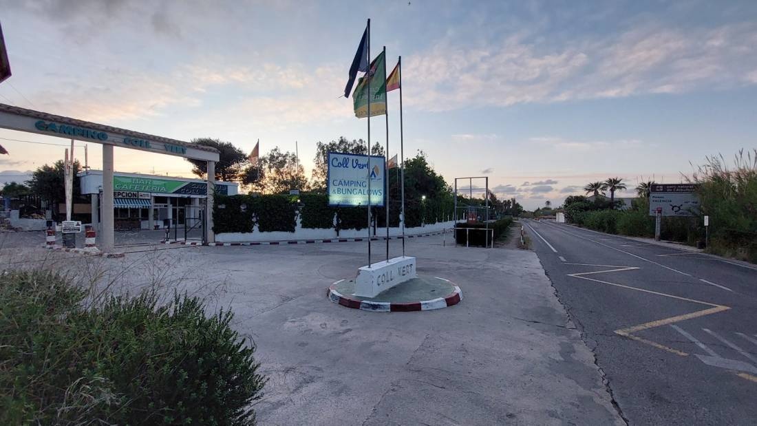 Coll Vert Camping — Місце для кемпінгу in Pinedo (Valencia)
