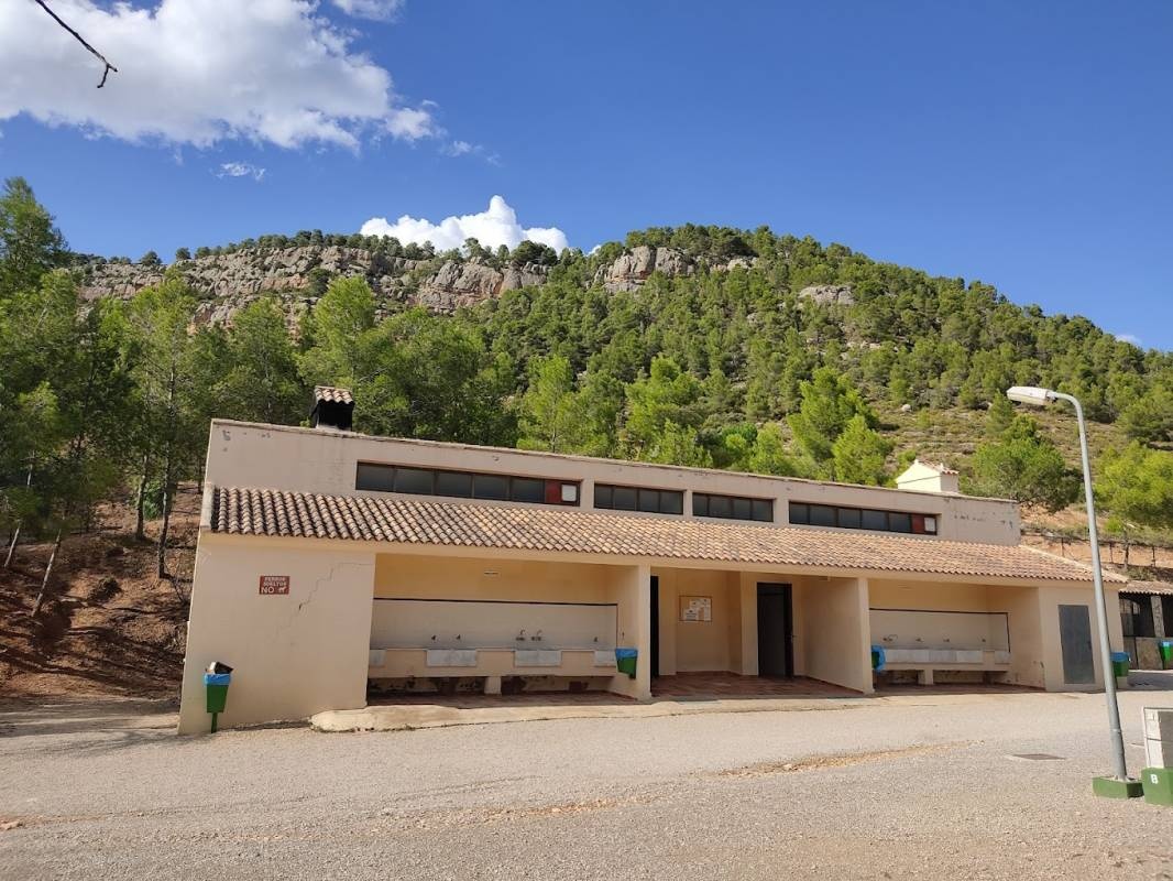Hecu Camping — Camping Site in Tuéja / Comunidad Valenciana