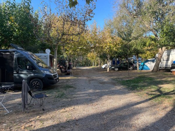 Camping Lake Caspe