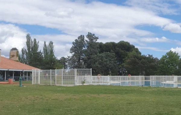 Camping Ciudad De Zaragoza — Photo 6