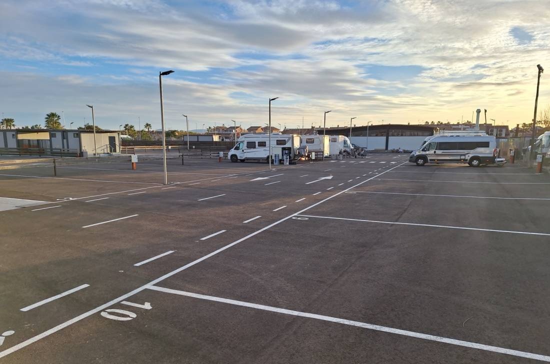 Camping Car Área Narejos — Campervan Site in Narejos