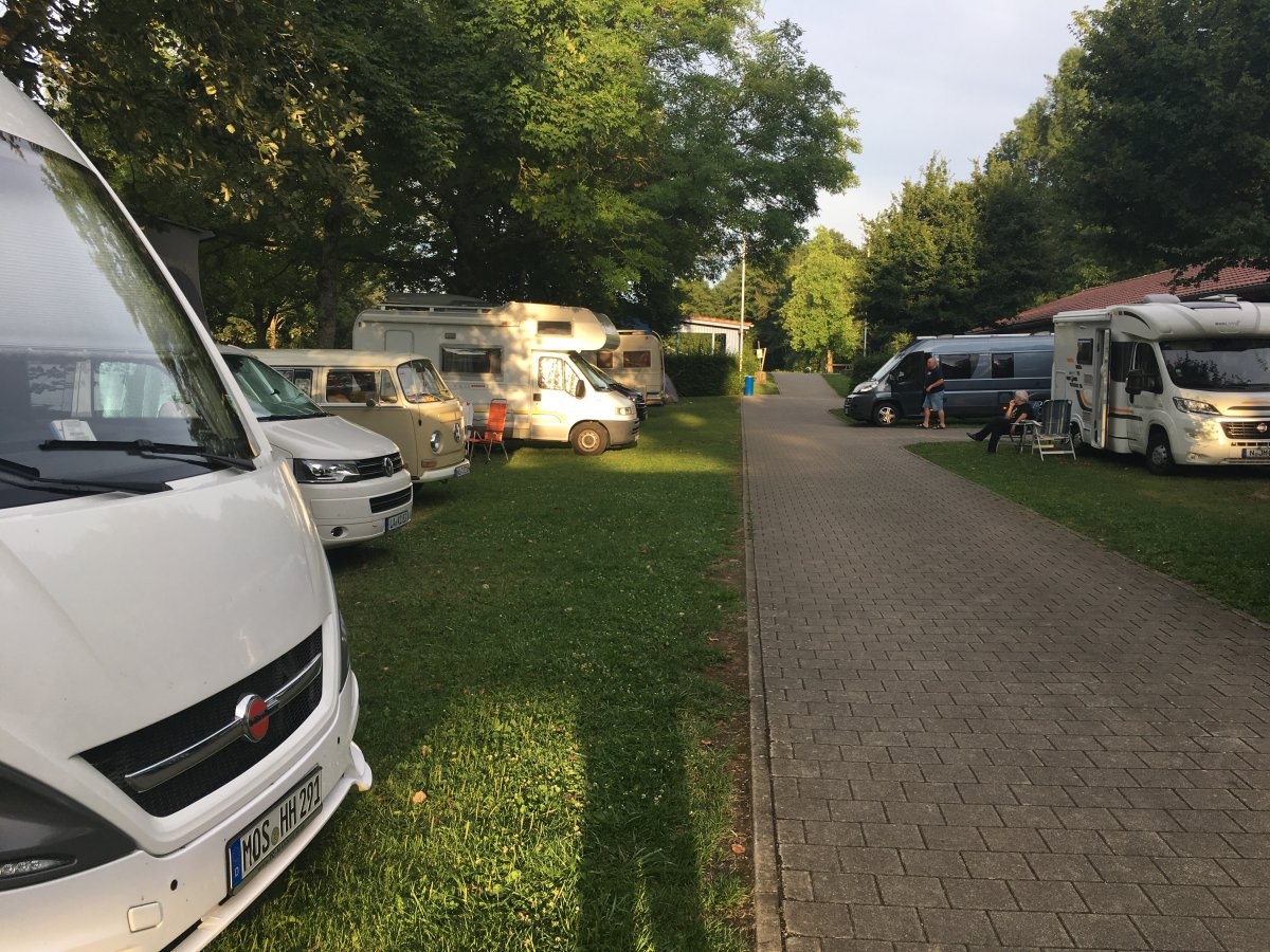 Kocherfreibad / Pimpls Biergarten am Kocher — V restauraci in Künzelsau