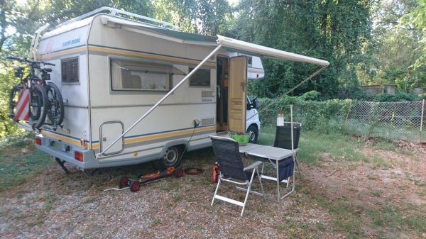 Camping Car Park La Roche de Glun — Photo 2