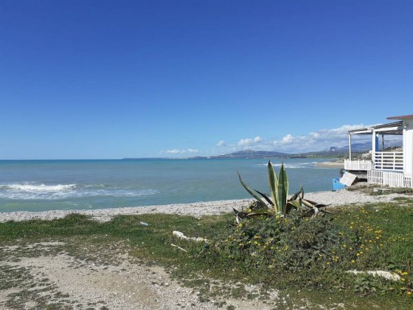 Via Caravaggio — Photo 2