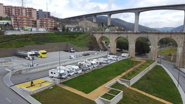  Area De Serviço De Autocaravanas — Photo 4