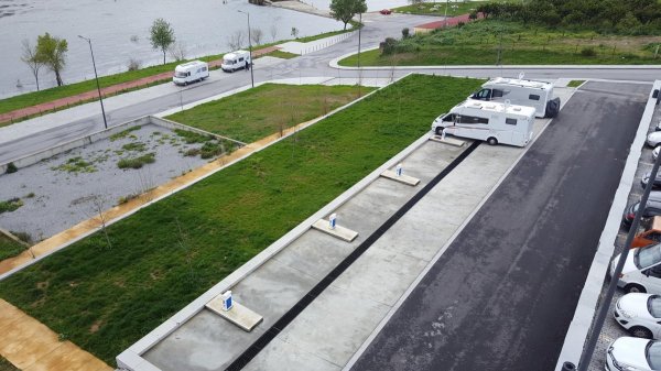  Area De Serviço De Autocaravanas — Photo 5