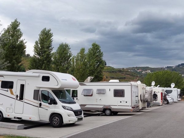 Area De Serviço De Autocaravanas — Foto 4