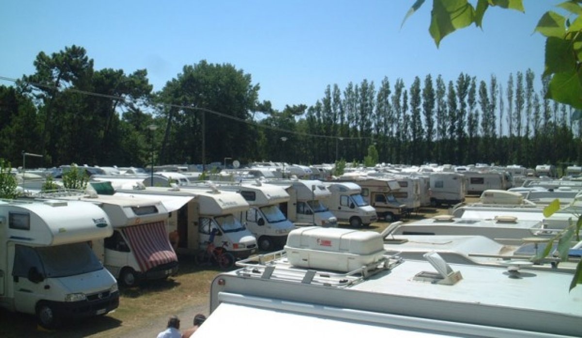 Area Sosta Camper - Casalborsetti — Campervan Site in Casalborsetti