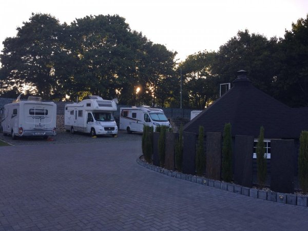 Wohnmobilstellplatz Stralsund — Photo 2