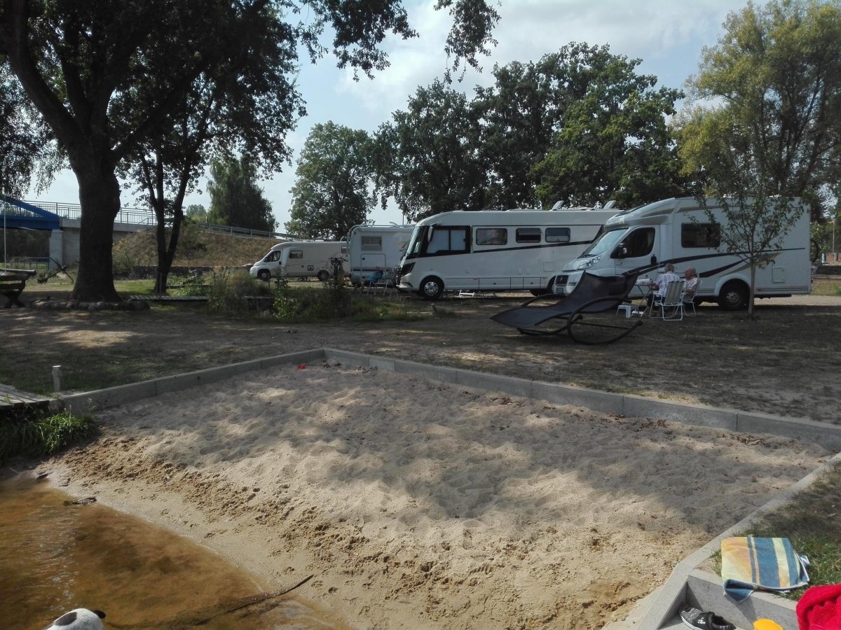Campingplatz & Hafen Fresenbrügge — Kamp yeri in Grabow
