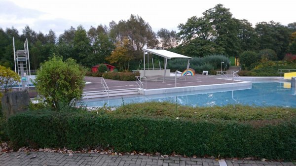Stellplatz am Schwimmbad Ehlen — Photo 3