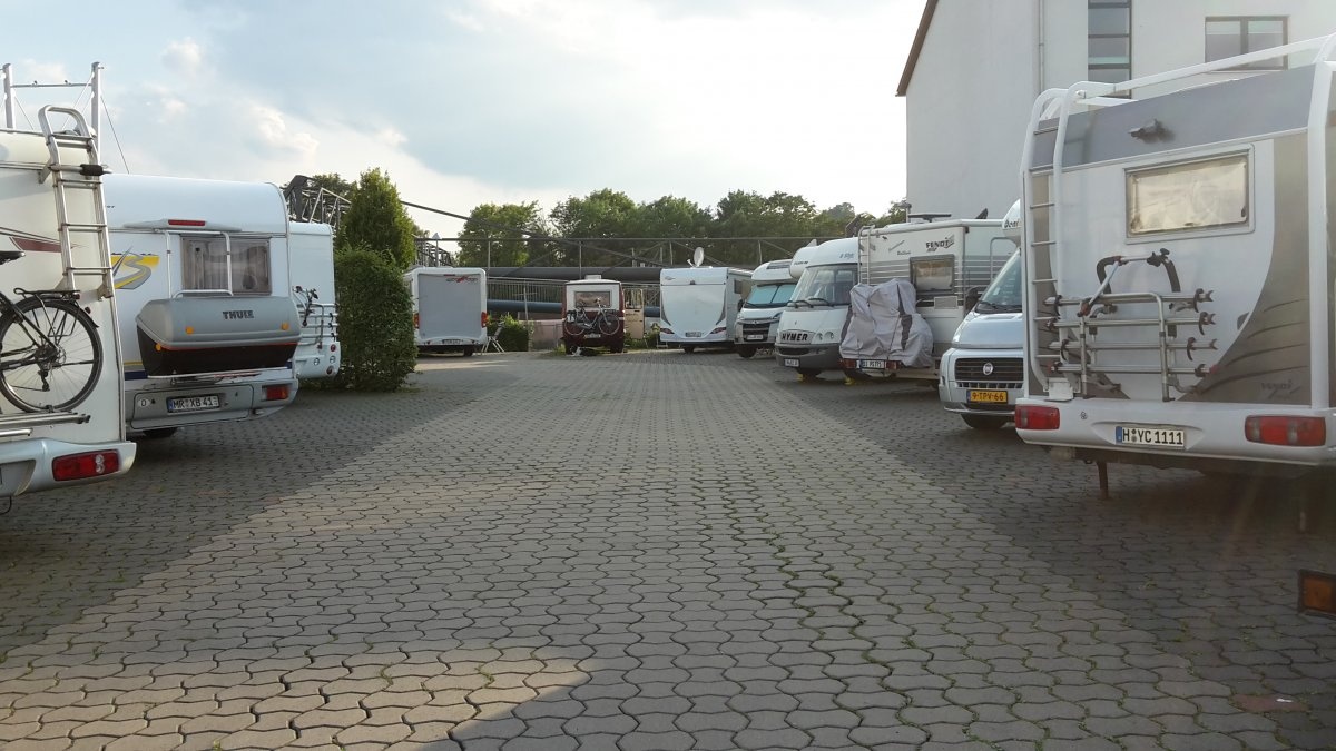 Wohnmobil Stellplatz Hameln — Aire camping car in Hameln