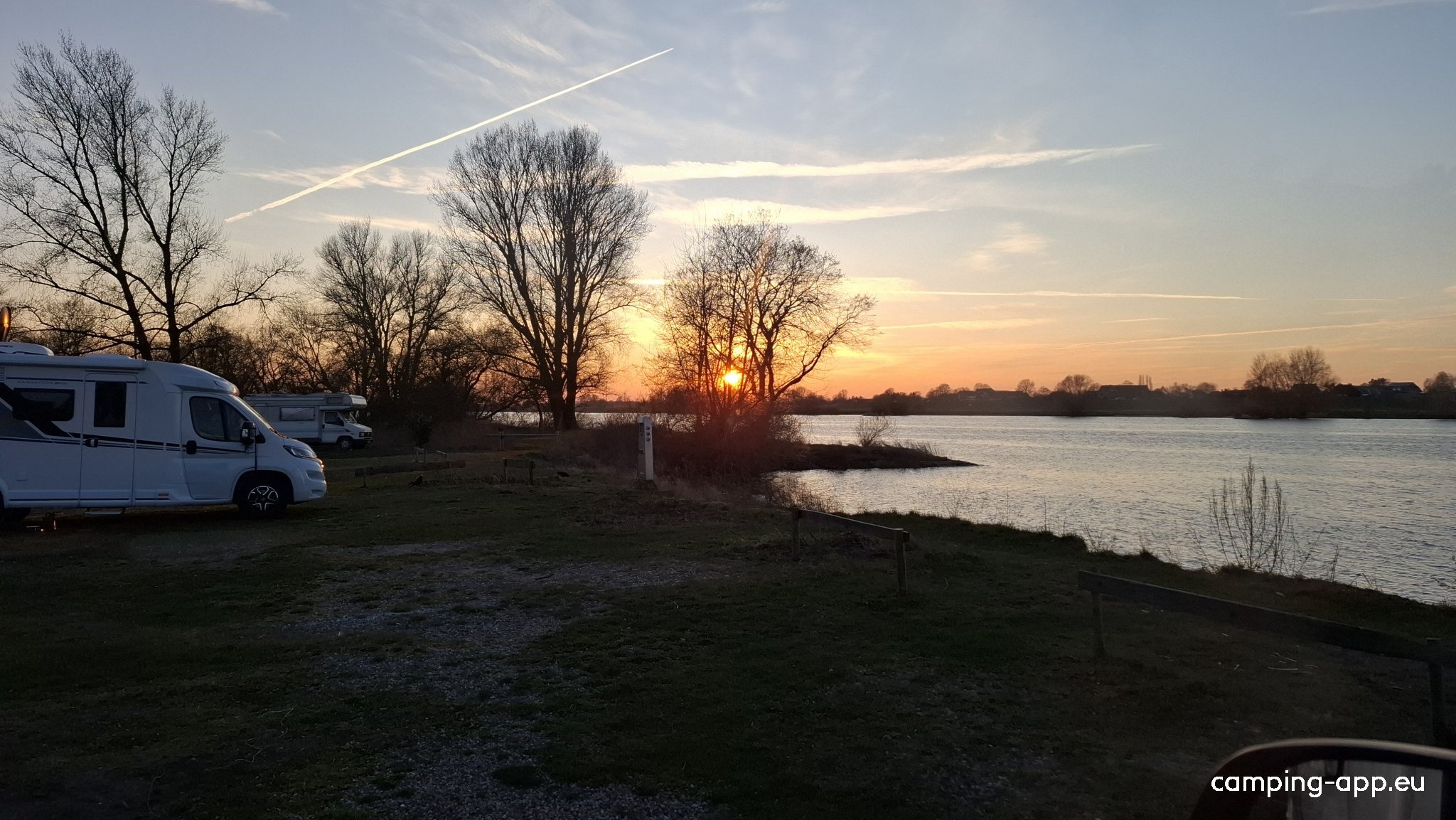 Stellplatz Stover Strand Drage — Sp. parking dla kamperów in Drage