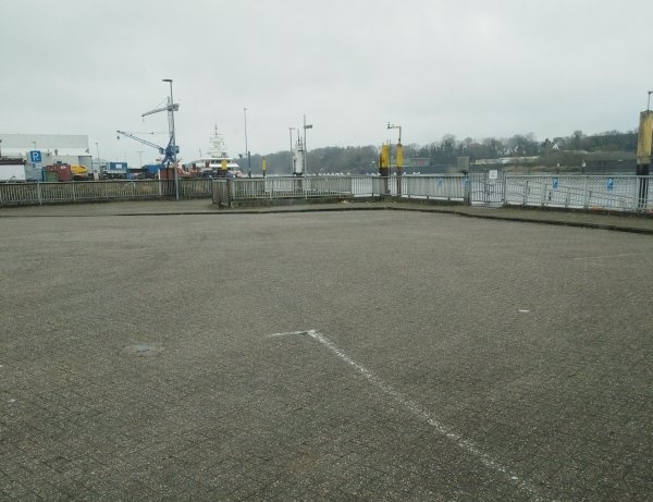 Stellplatz am Hafen Berne — Parkeerplek om te overnachten in Berne-Harmenhausen