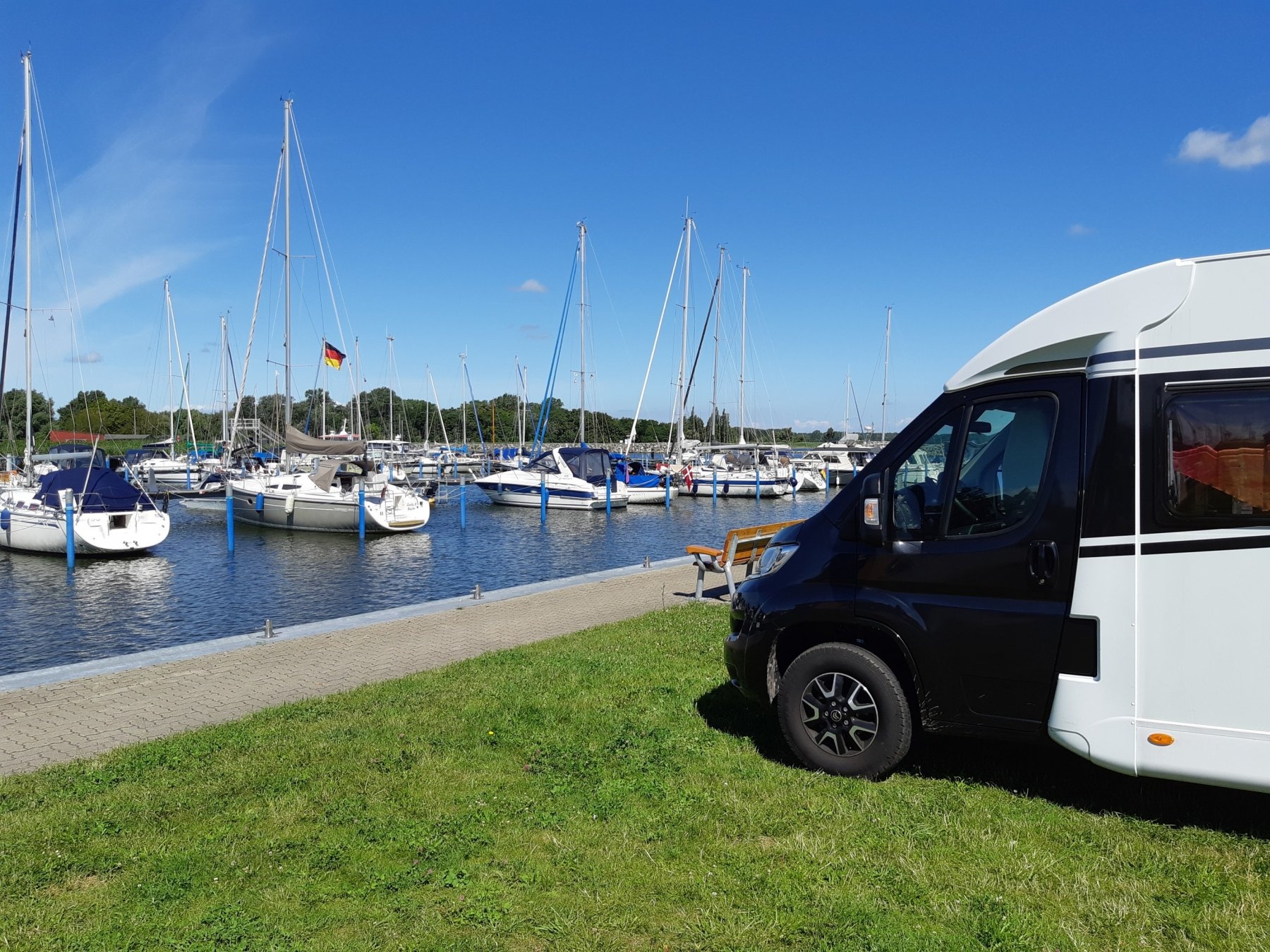 Stellplatz Barther Yachtservice — Area Autocaravanas in Barth