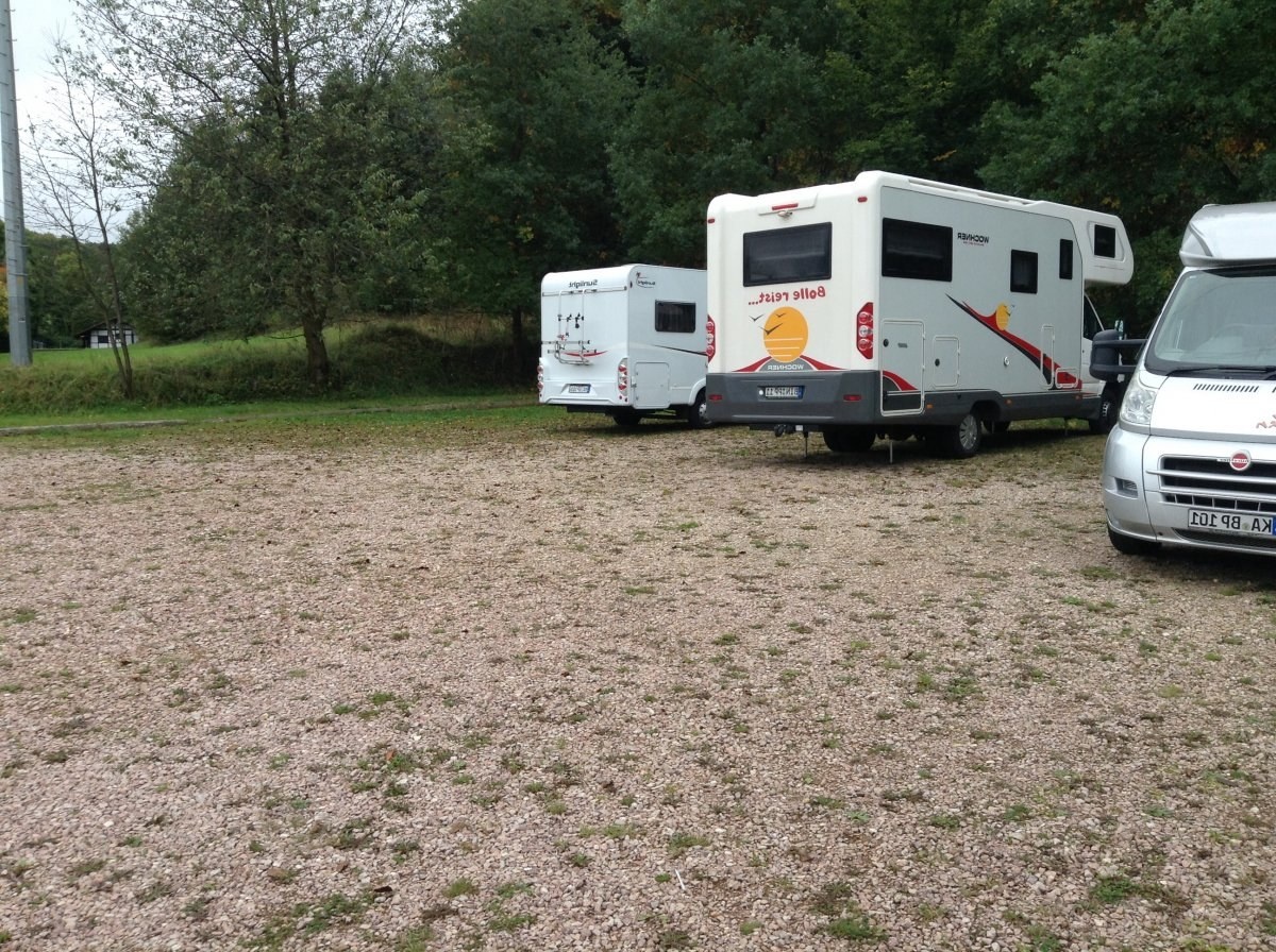 Stellplatz Schiersfeld — Camperplaats in Schiersfeld