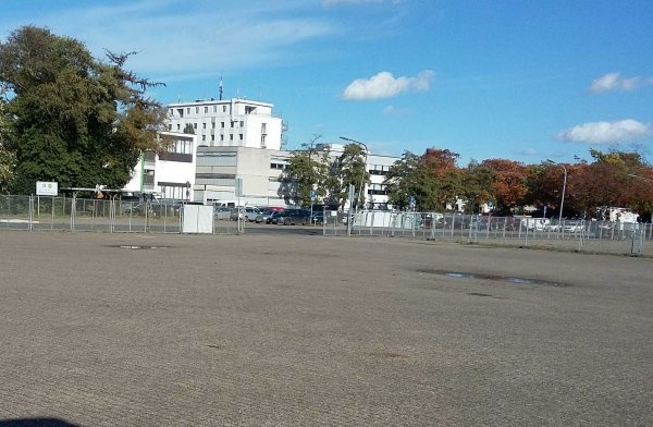 Stellplatz Weser-Ems-Halle — Bobilplass in Oldenburg-Donnerschwee