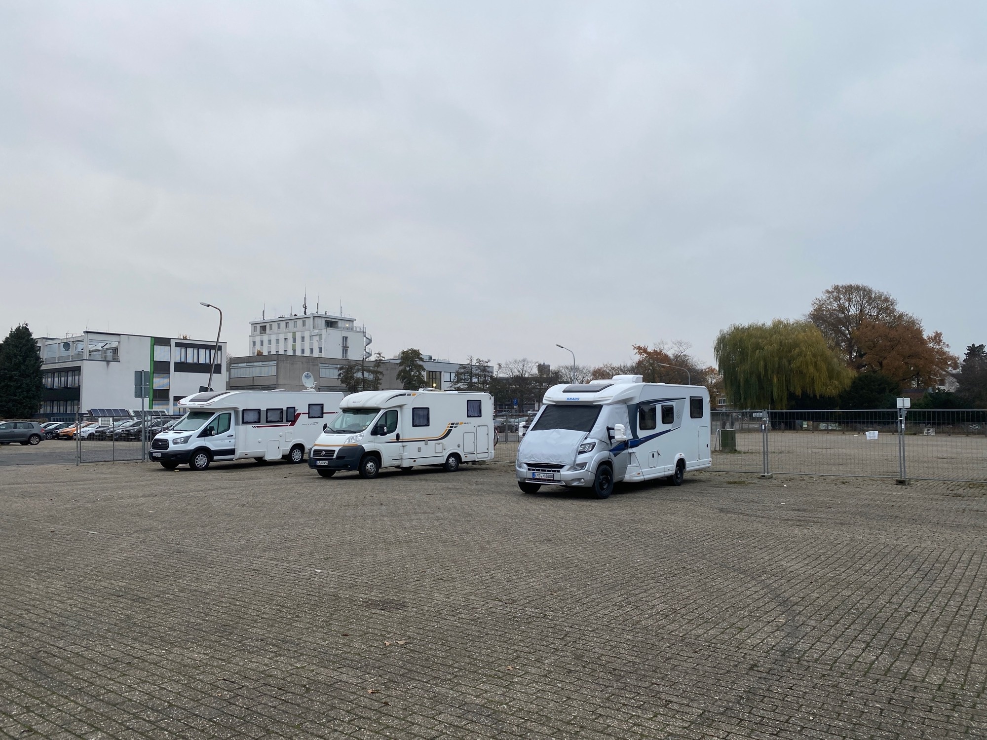 Stellplatz Weser-Ems-Halle — Camperplaats in Oldenburg-Donnerschwee