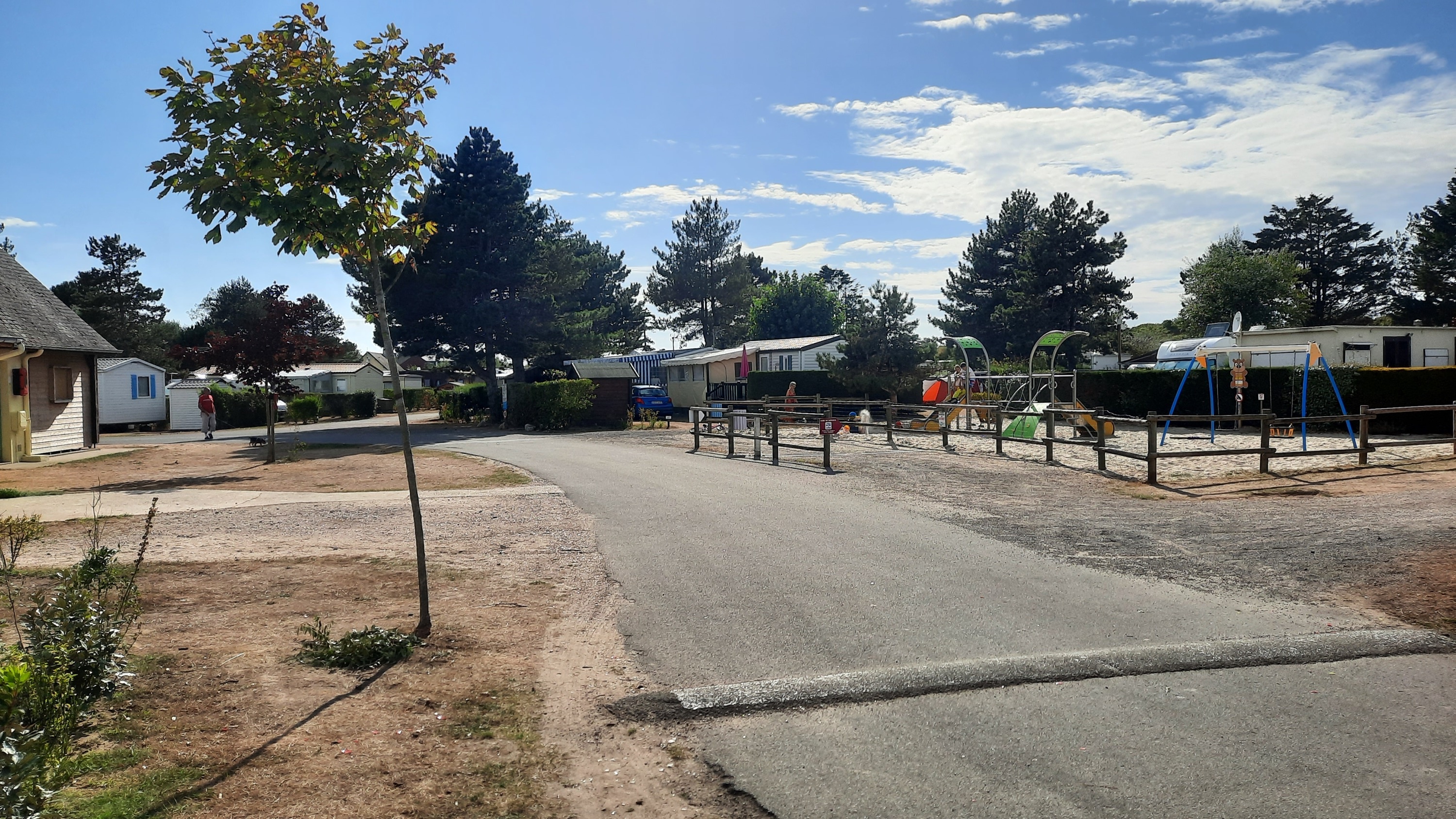 Camping Le Bois de Pins — Campingplats in Cayeux-sur-Mer / Hauts-de-France