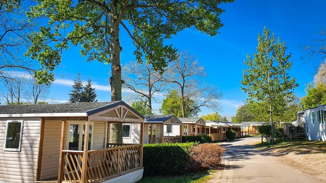 Camping Club Le Parc de Paris — Campingplads in Villevaudé / Île-de-France