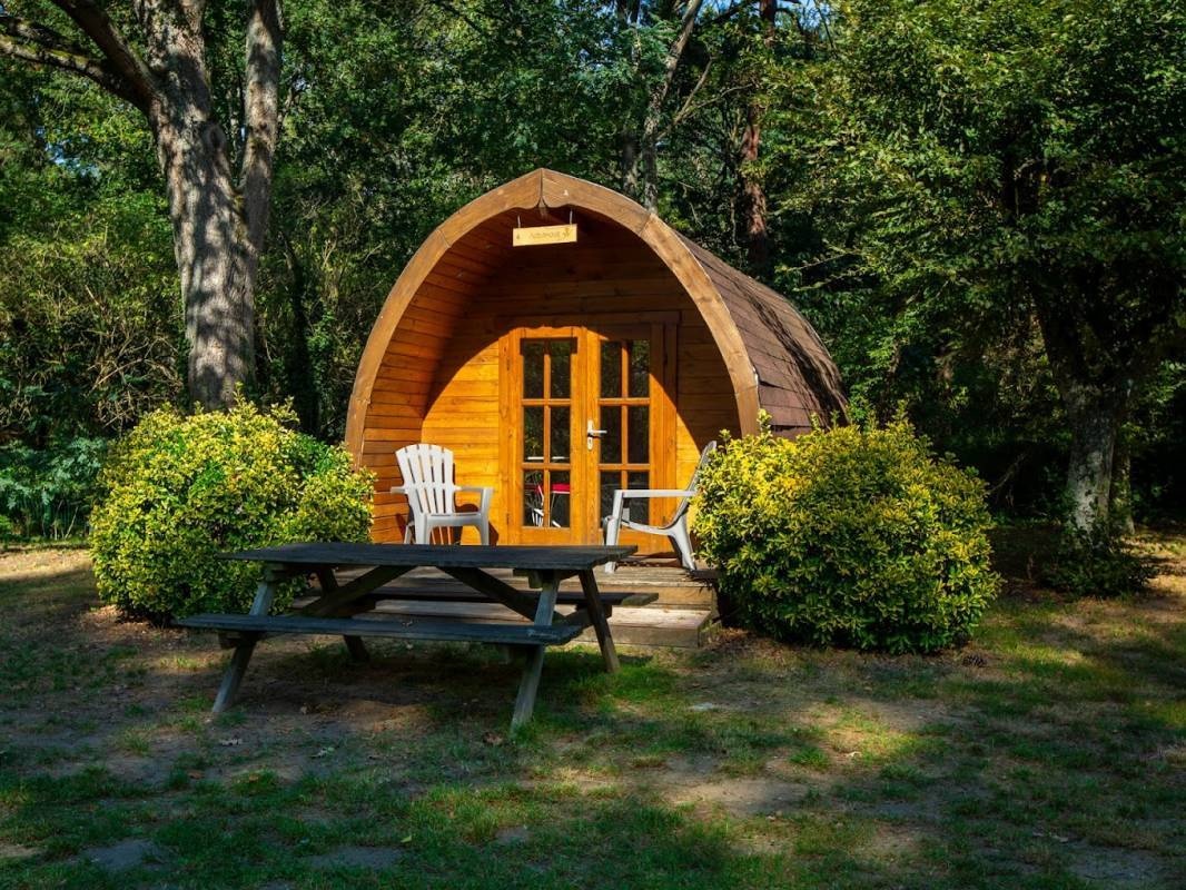 CAMPING Le Jardin de Sully — Area da campeggio in Saint-Père-sur-Loire / Centre-Val de Loire