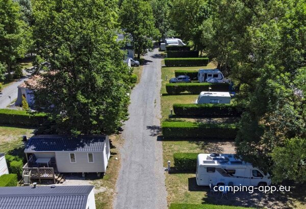 Camping Les Eaux Chaudes ***