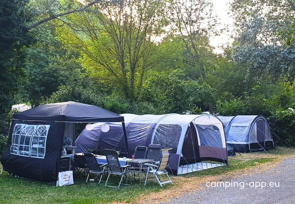 Camping Les Eaux Chaudes *** — Fotoğraf 4