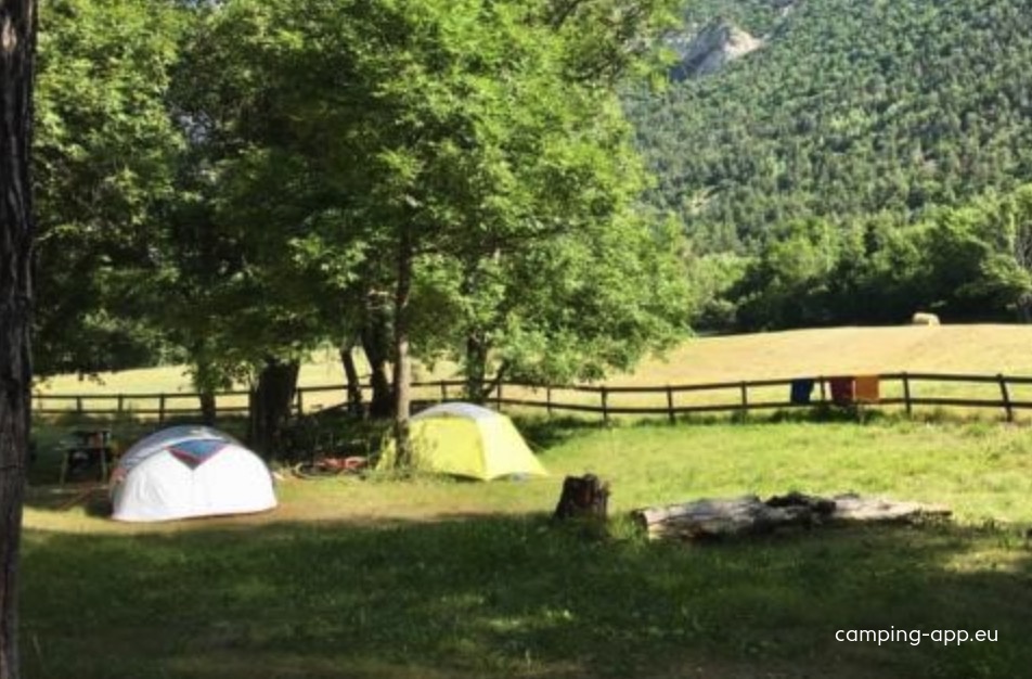 CampingLes Vaudois * — Camping in Les Vigneaux 