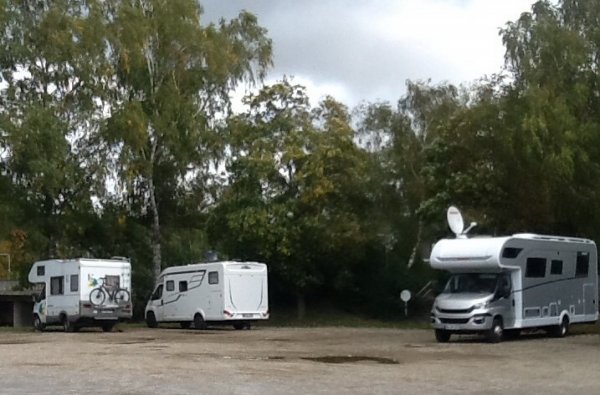 Stellplatz am Festplatz an der Tauber Röttingen — Photo 3