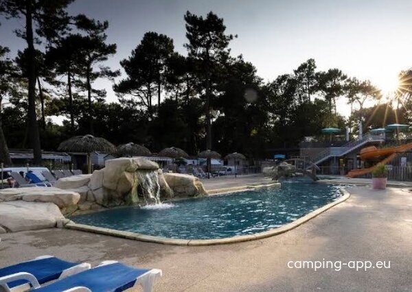 Camping Paradis Les Rochelets **** — Photo 3