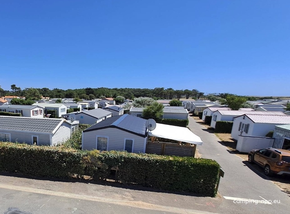 Camping les Dunes ***** — Місце для кемпінгу in Bretignolles-sur-Mer