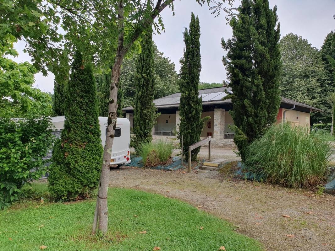 Camping Beau Rivage — Campingplads in Navarrenx / Nouvelle-Aquitaine