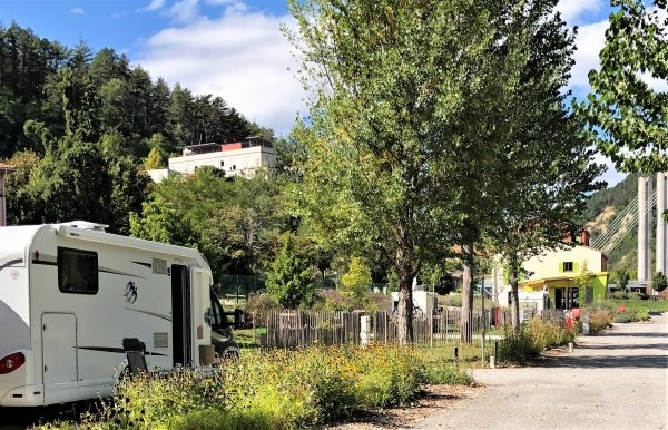 Camping Lou Gourdan *** — Cámping in Puget-Théniers 