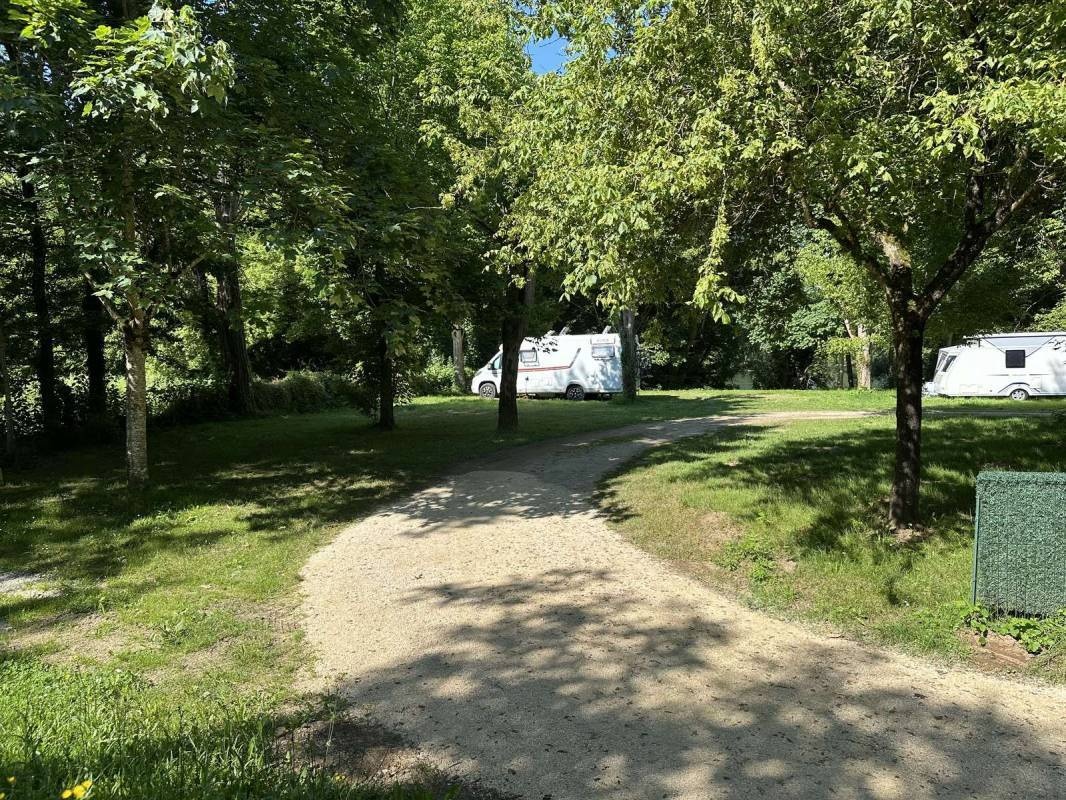 Camping La Plage *** — Kemping in Meyronne / Pays de la Loire