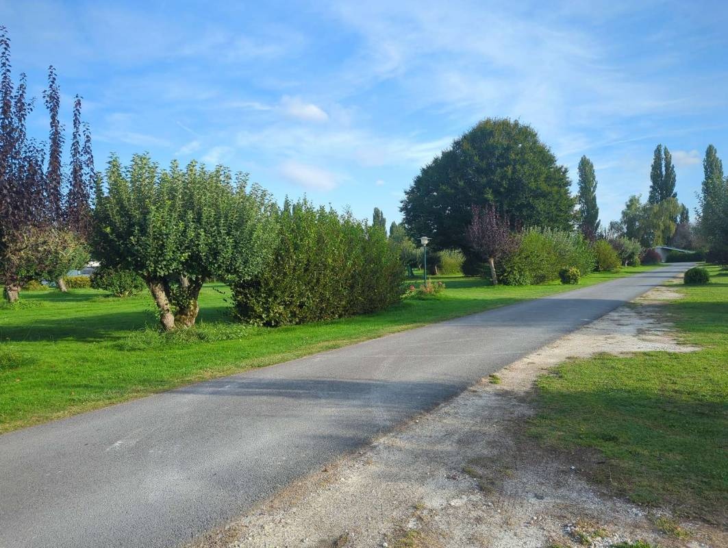 Caravan of 4 Winds — Campingplats in Crèvecœur-en-Brie