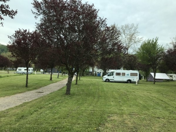 Camping Les Boucles de la Moselle — Kemp in Liverdun