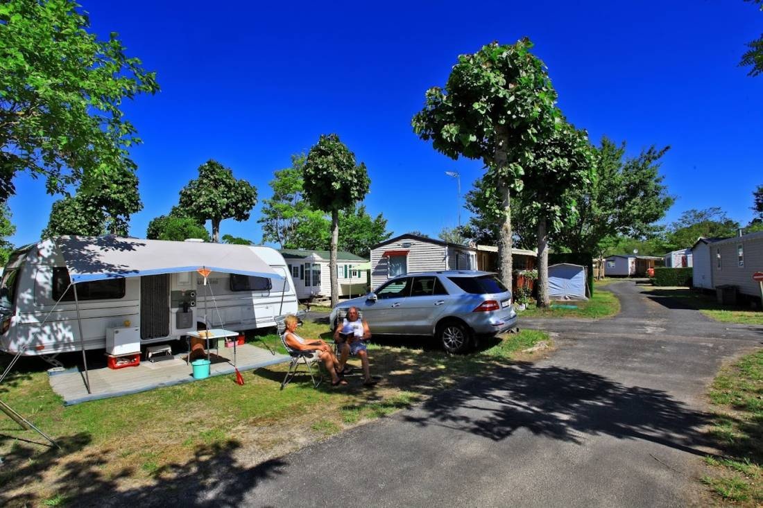 Camping Les Acacias — Cámping in Messanges