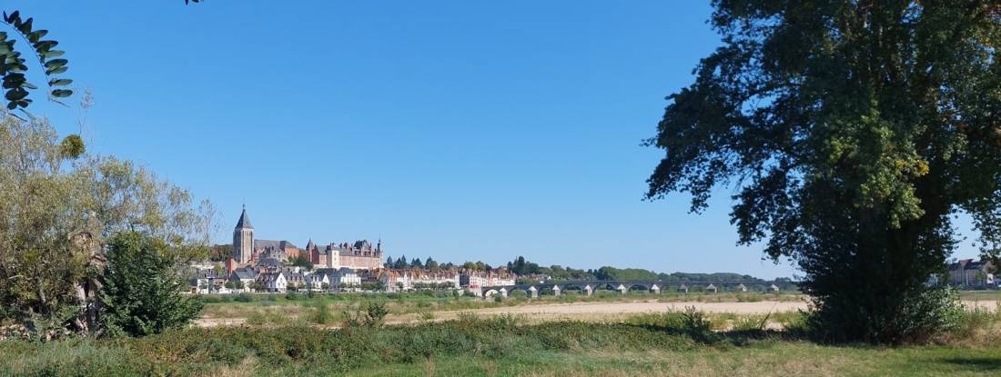 Camping Gien — Camping in Poilly-Lez-Gien / Centre-Val de Loire