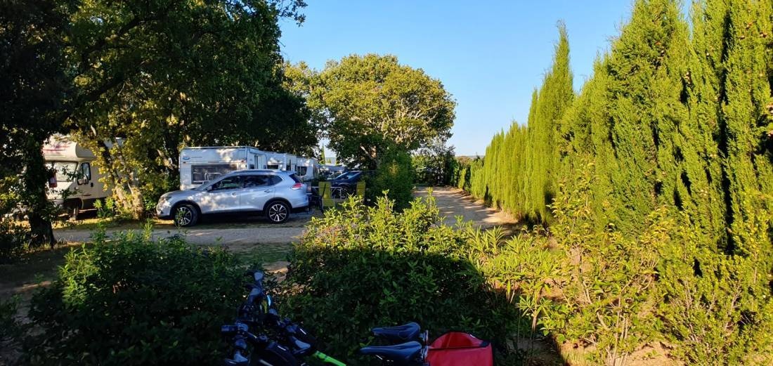 Camping le Garrigon **** — Camping in Grillon 