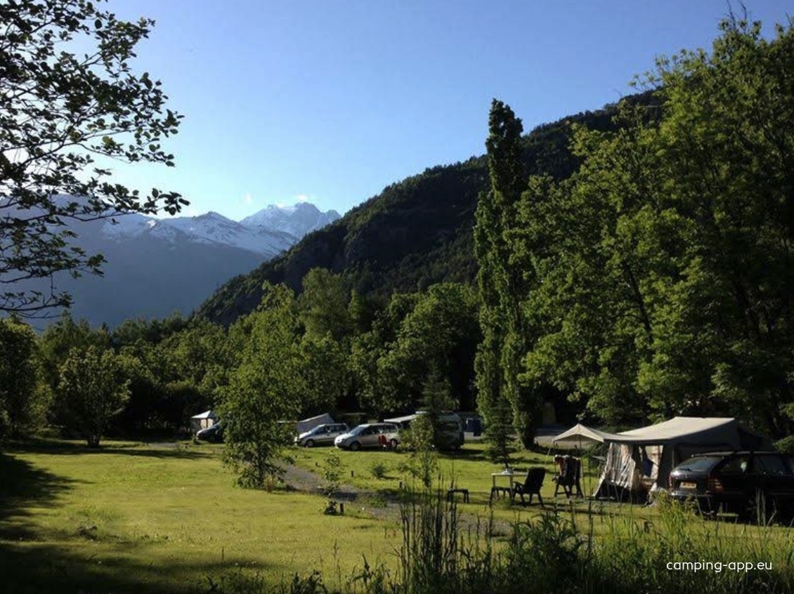 Camping Le Courounba *** — Camping in Les Vigneaux 