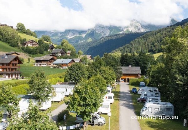 Camping Le Clos du Pin ***