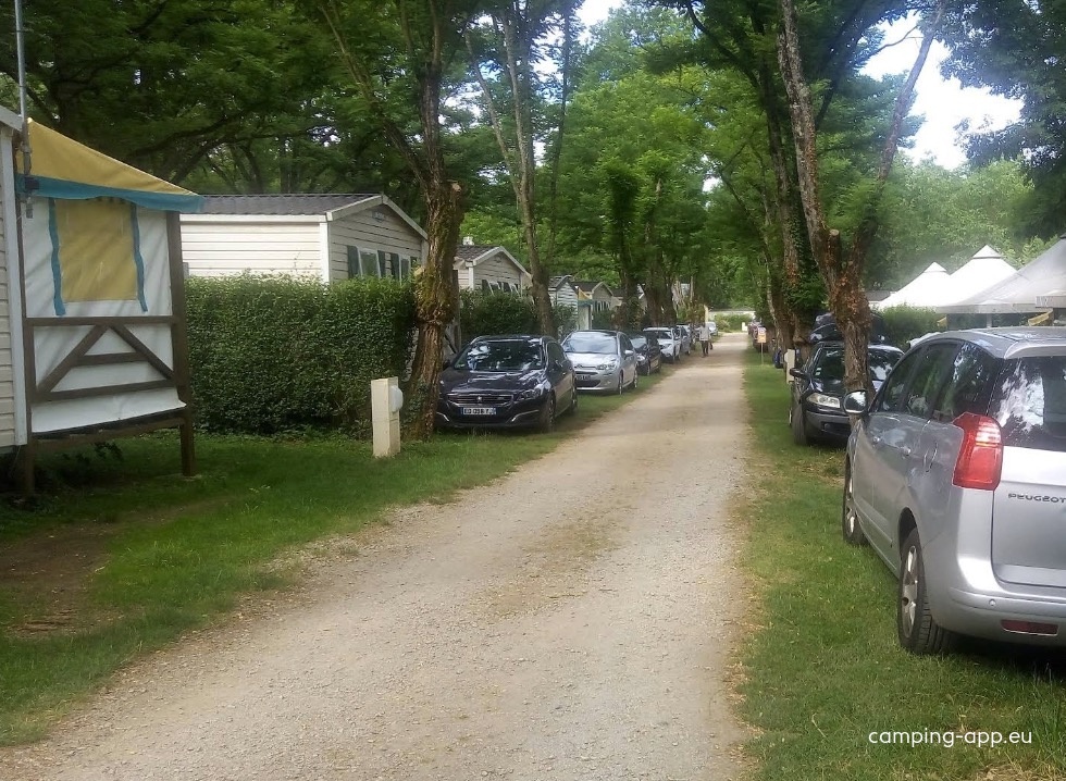  — Campingplats in Saint-Geniez-d'Olt
