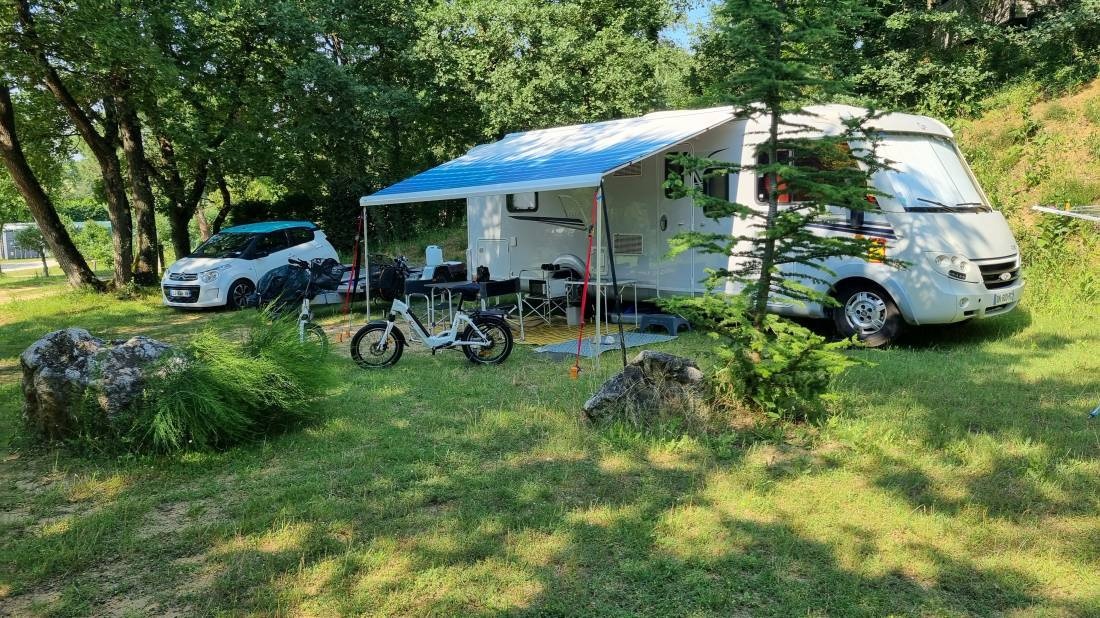 Camping Domaine la Garenne **** — Camping in Saint-Avit / Auvergne-Rhône-Alpes