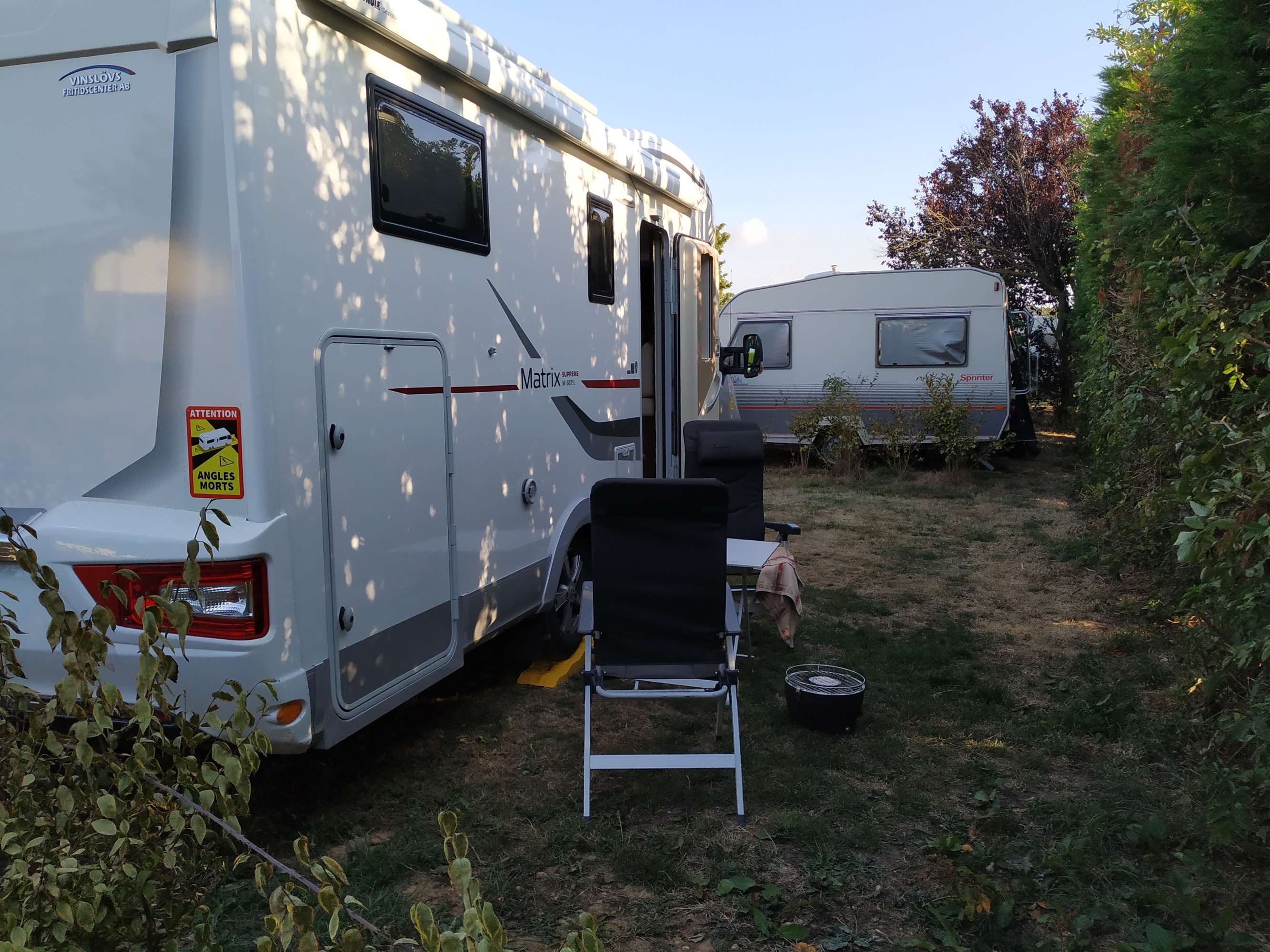 Camping Les Pommiers — Campingplatz in Saint-Léonard / Normandie