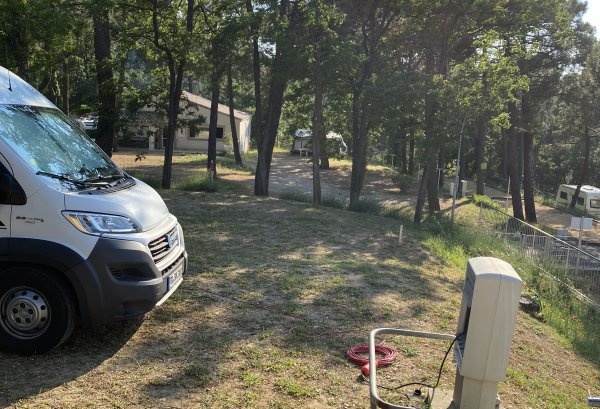 Camping la Pinède en Provence *** — Campingplats in Mondragon / Provence-Alpes-Côte d'Azur